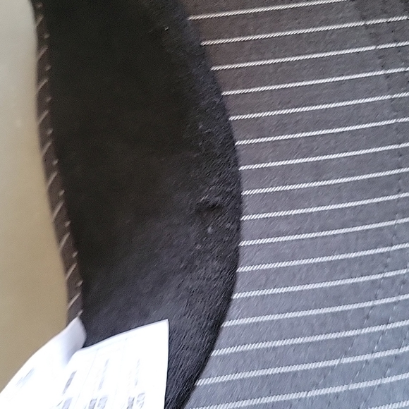 DISNEY Visor Hat - Picture 5 of 9